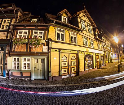 Das Kleinste Haus in Wernigerode im Nachtlicht