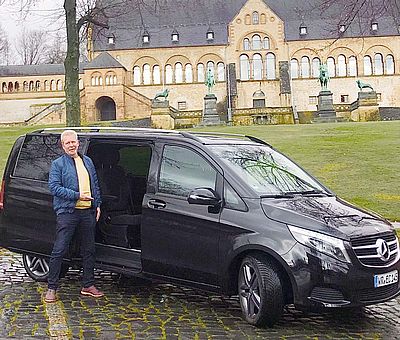 VIP Shuttle vor der Kaiserpfalz in Goslar